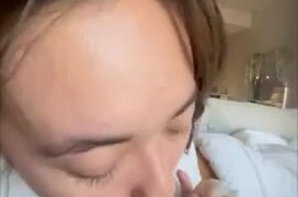 Abgbunny and jackiecurtis BJ Doggy on Couch Hot Sex tape video